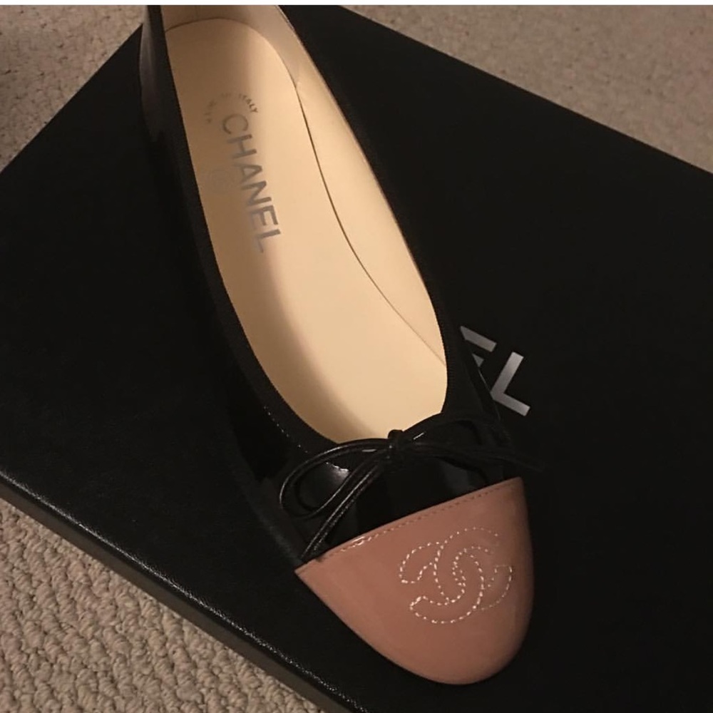 Brand new Chanel flats size 6
